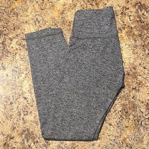 Excellent condition grey align lululemon leggings. Size 4. 25”